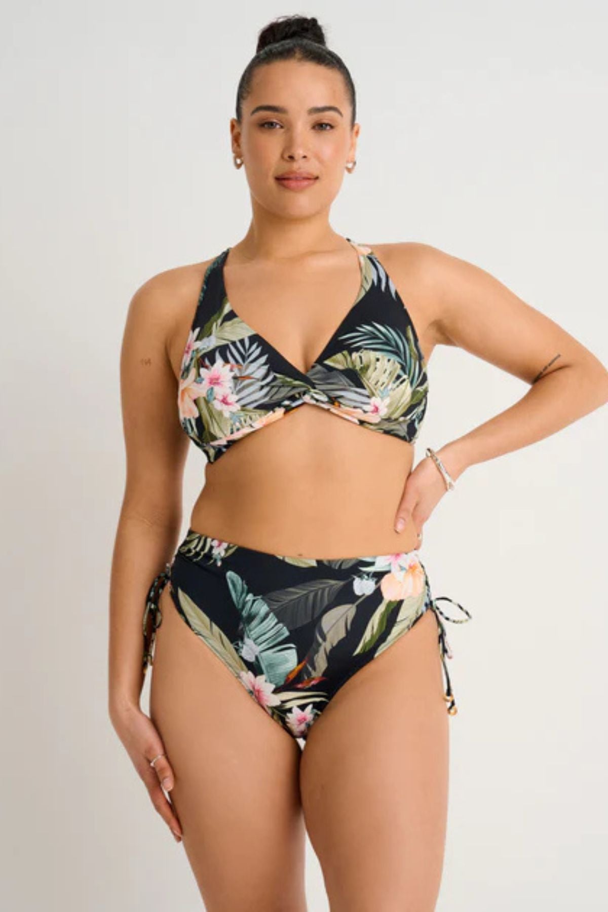 Everyday Sunday - Front Twist Full Cup - Coastal Heaven