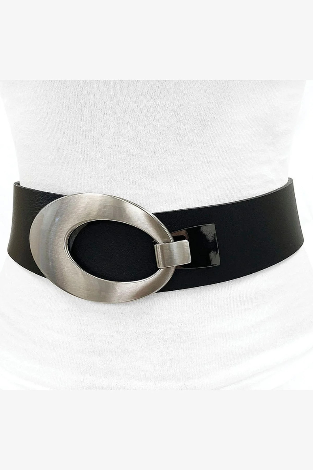 Medike Landes - Bold Oval Silver Buckle - Black